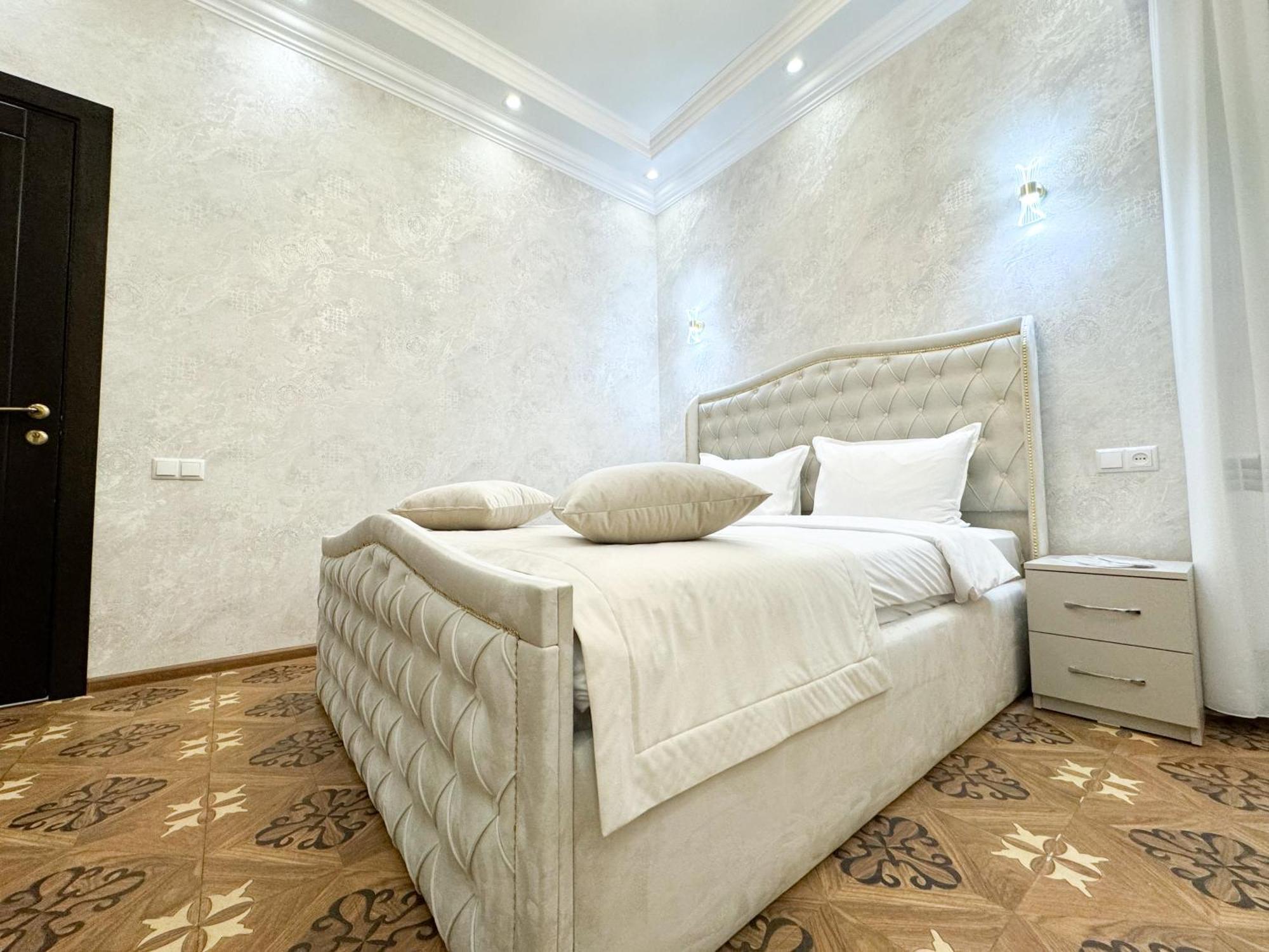 Royal Picnic House Villa Yerevan Bagian luar foto