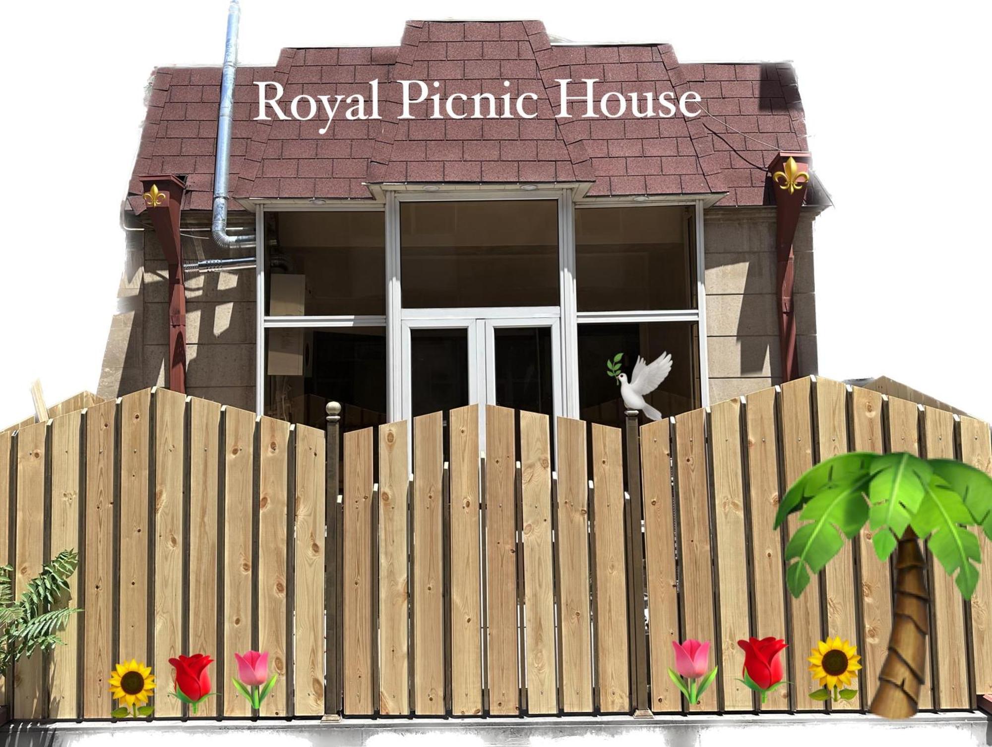 Royal Picnic House Villa Yerevan Bagian luar foto